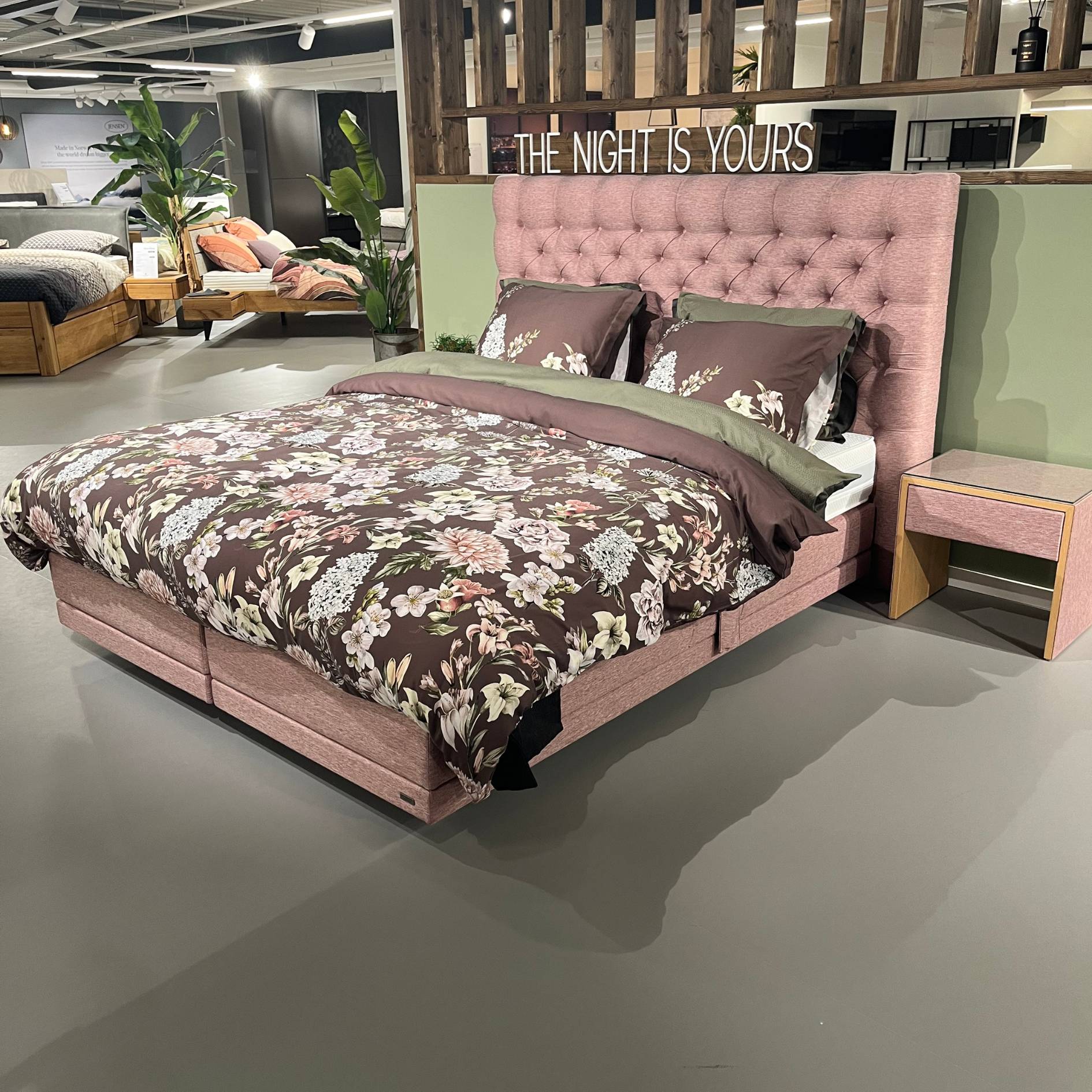 Showmodel Magnitude Churchill boxspring – 180 x 210 cm
